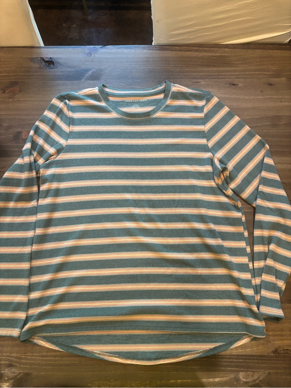 American Eagle Outfitters Crewneck -
